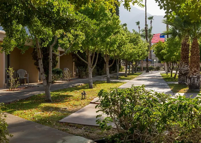 Days Inn By Wyndham Palm Springs